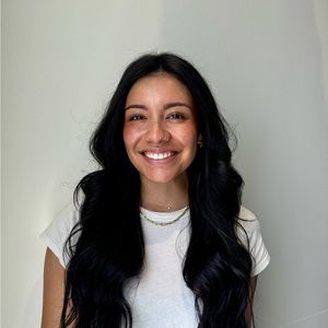 Meet your Posher, Isabella